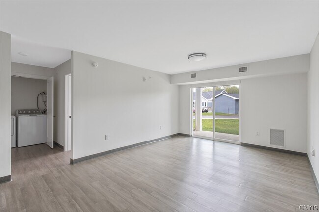 Building Photo - 21 Loso Dr