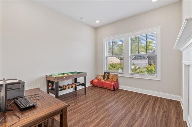 Building Photo - 6505 Trailway Trace