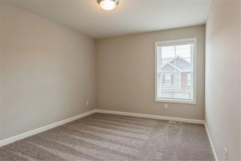 Building Photo - 10888 Fountain Pl N