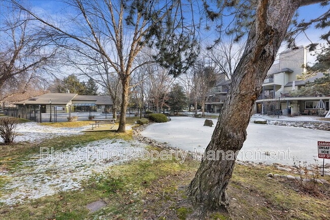 Building Photo - 3675 S Gekeler Ln