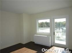 Building Photo - 433 Main St