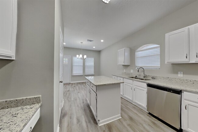 Building Photo - 6114 Berkshire Park Dr