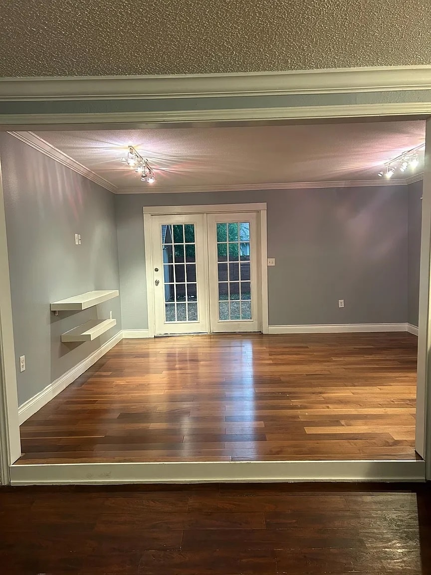 Building Photo - 6902 Colony Park Dr