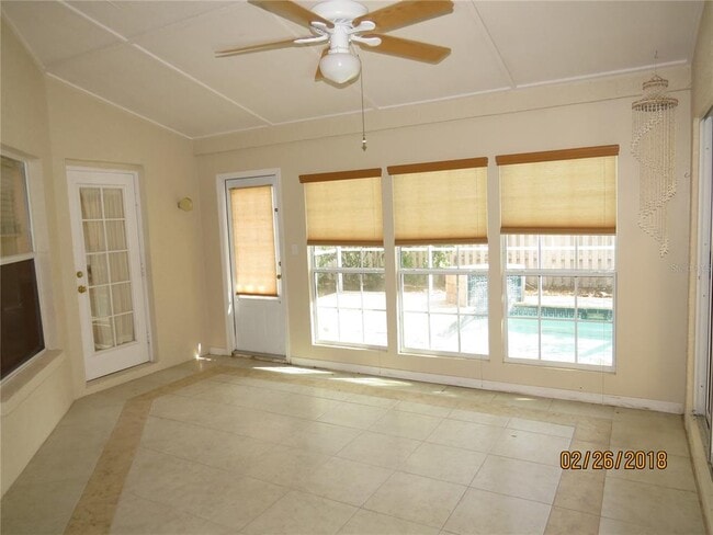 Building Photo - 9427 Hunters Pond Dr