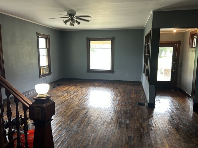 Building Photo - 1709 N Kansas Ave