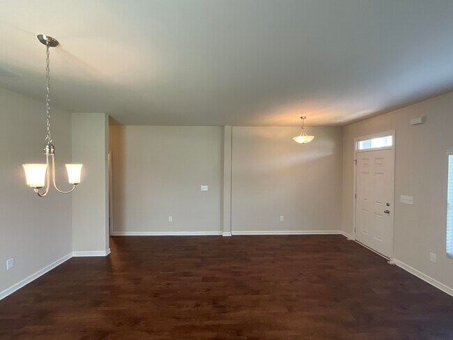 Building Photo - 4701 Southwind Rd