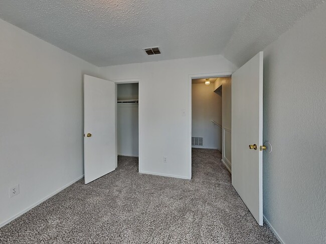 Building Photo - COME SETTLE HERE
