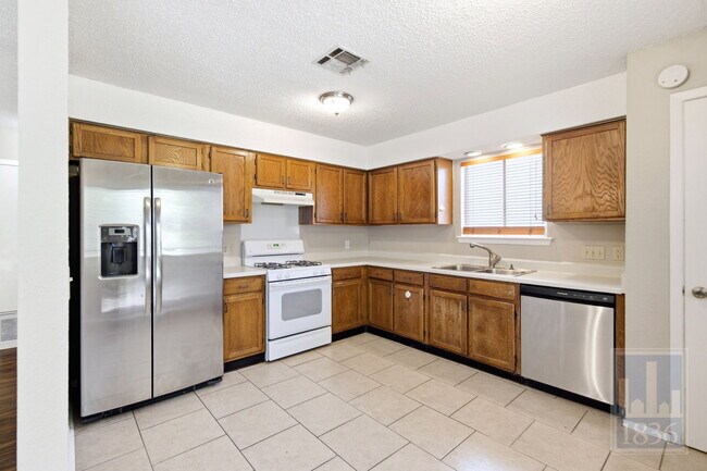 Building Photo - 9002 Marsh Dr
