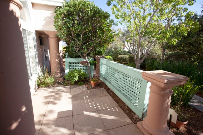 Building Photo - 12926 Carmel Creek Rd