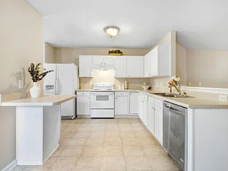 Kitchen - 3337 Tarleton W