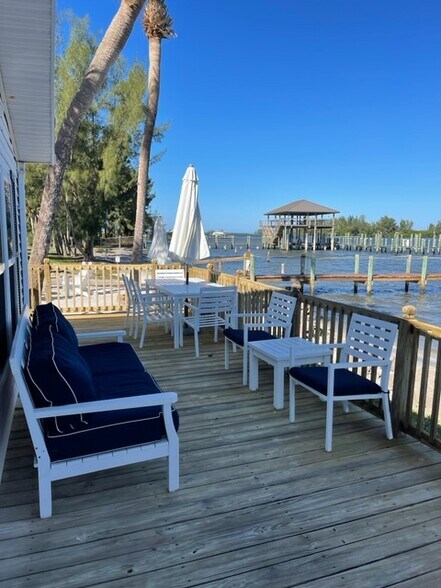 Building Photo - 11330 S Indian River Dr