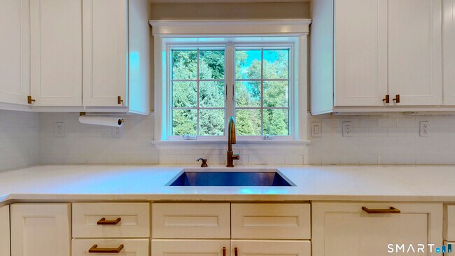 Building Photo - 463 White Oak Shade Rd