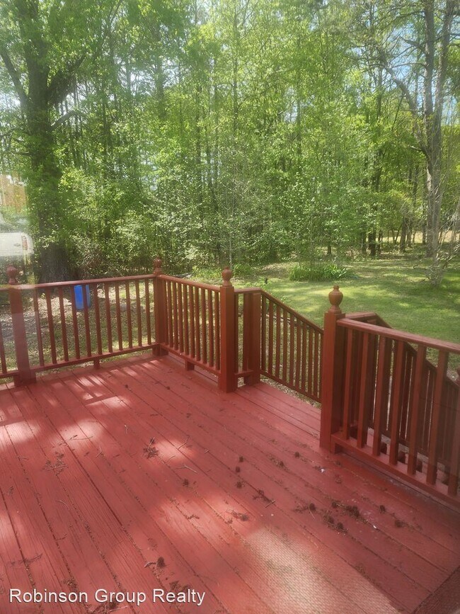 Building Photo - 3 br, 1.5 bath House - 108 Jenkins St
