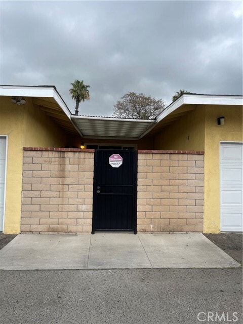 Building Photo - 1325 S Anaheim Blvd