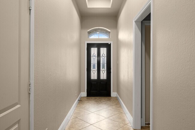 Building Photo - 110 Logan Pass Ct