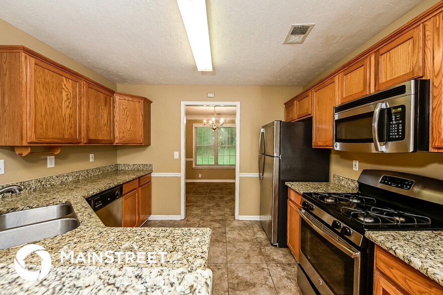 Building Photo - 3331 Glen Summit Ln