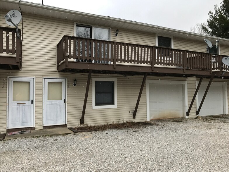 Building Photo - 908 Skyside Dr