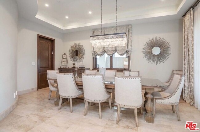 Building Photo - 329 Canon Dr