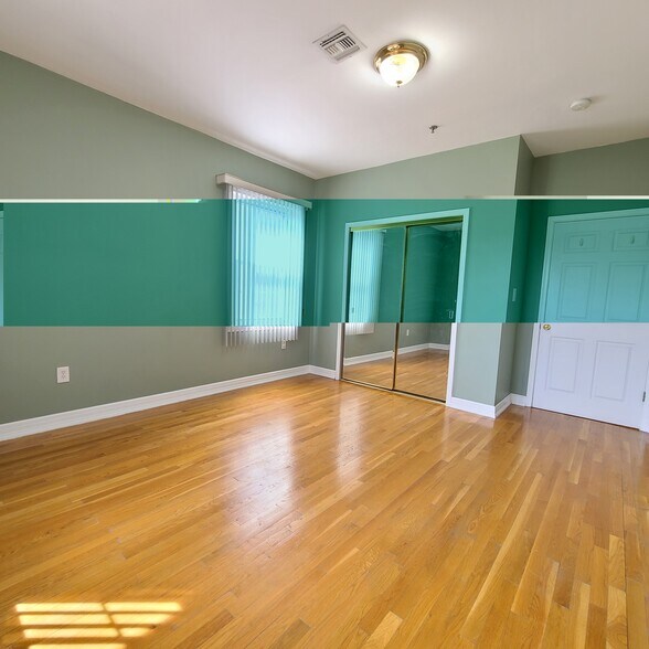 Building Photo - 569 55th St