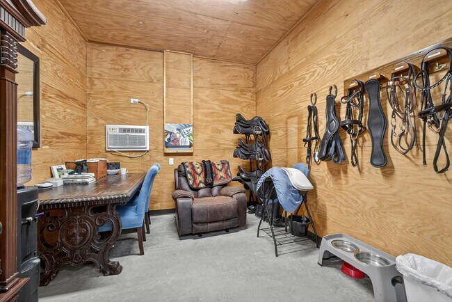 Building Photo - 17218 Shetland Ln