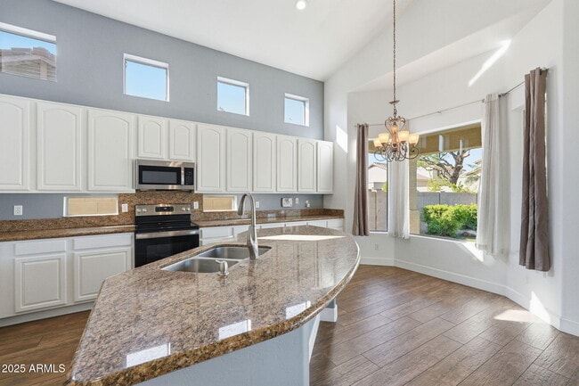 Building Photo - 7842 E Nestling Way