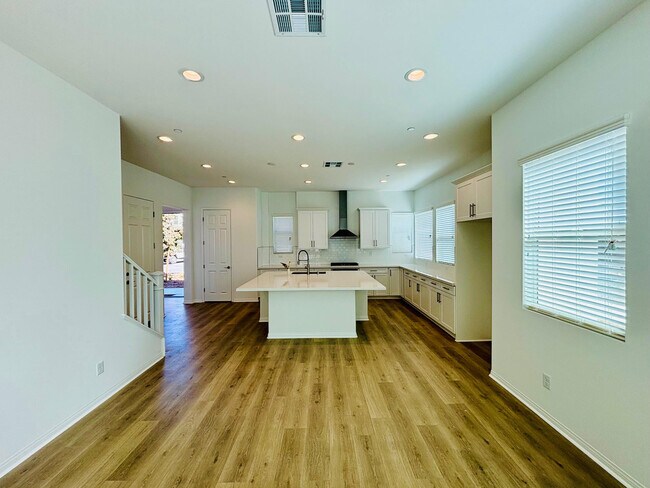 Building Photo - 27366 Hyland Ct