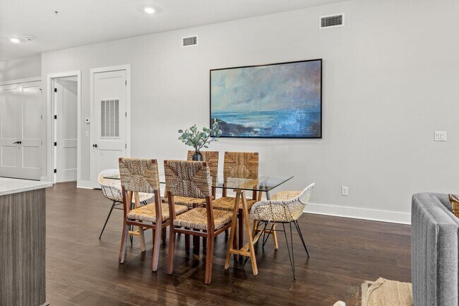 Building Photo - 1224 2nd Ave S