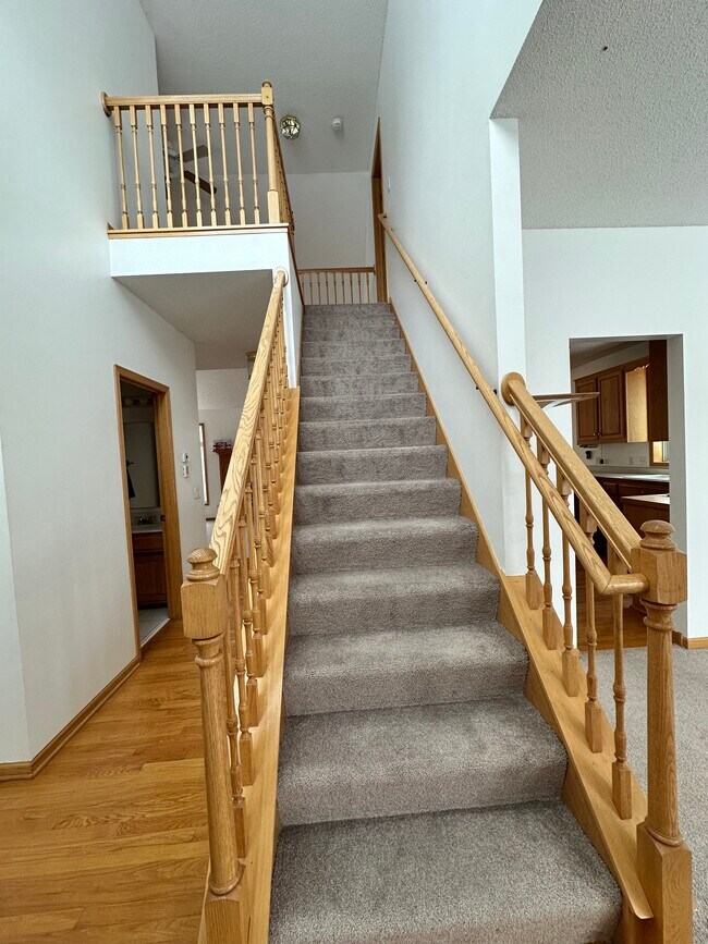 Building Photo - 1620 Spinaker Dr