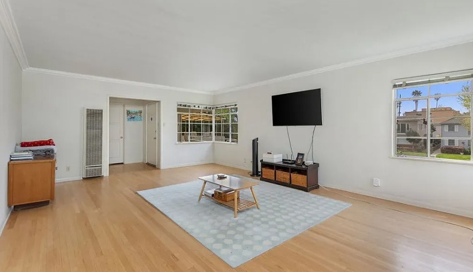 Building Photo - 3515 E 1st St