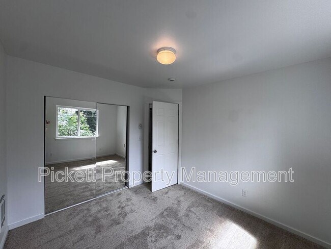 Building Photo - 1220 Audrey Ave