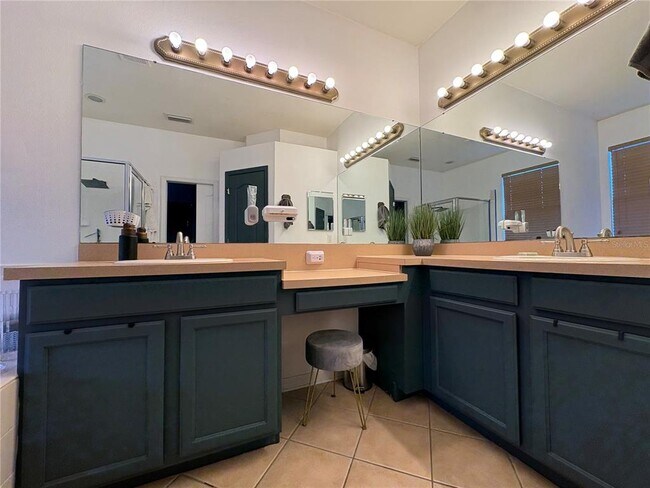 Building Photo - 8709 Sandy Plains Dr