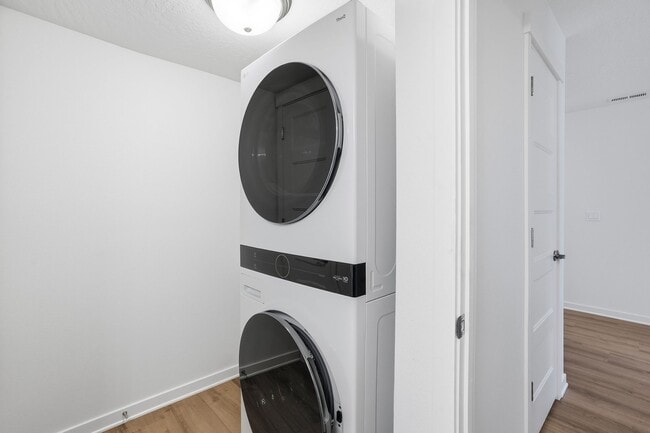 Building Photo - 1506 N Michigan Ln