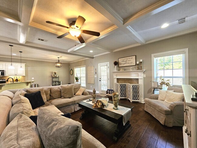 Building Photo - 821 Herrington Dr