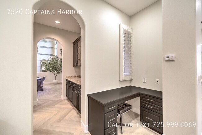 Building Photo - 7520 Captains Harbor Dr