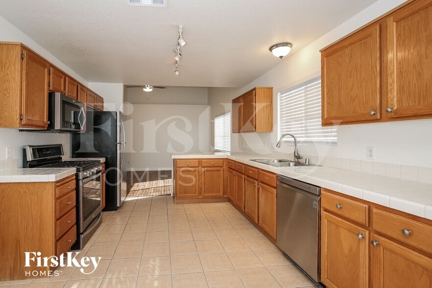 Building Photo - 3722 St Peter Ct