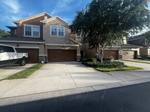 Building Photo - MOVE IN MAY-OVIEDO RENTAL!BEAUTIFUL 3 bd 2.5 bath townhome! 2 CAR ATTACHED GARAGE!FRESH PAINT!