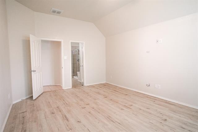 Building Photo - 624 White Falcon Way