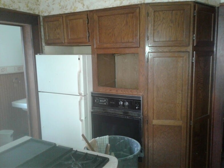 Building Photo - 2065 S 5th St