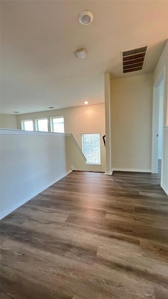 Building Photo - 1510 Alamandine Ave