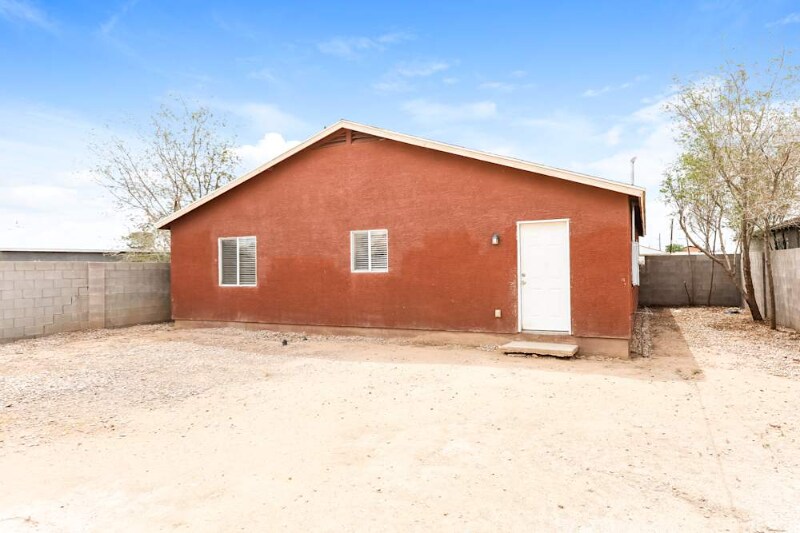 Building Photo - 1517 W Hadley St