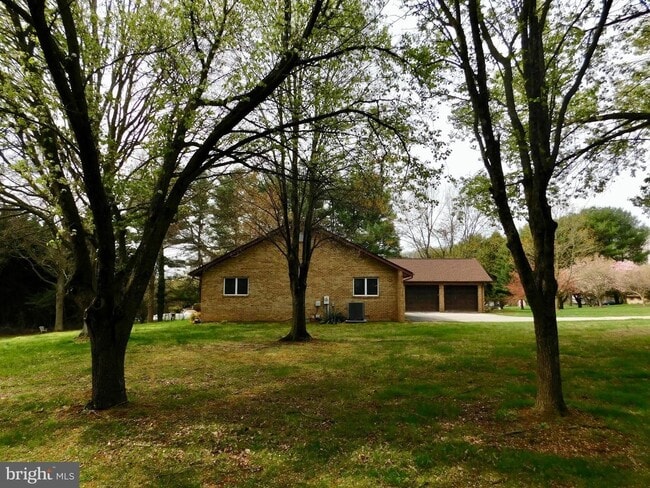 Building Photo - HAVRE DE GRACE - RANCHER WITH GARAGE