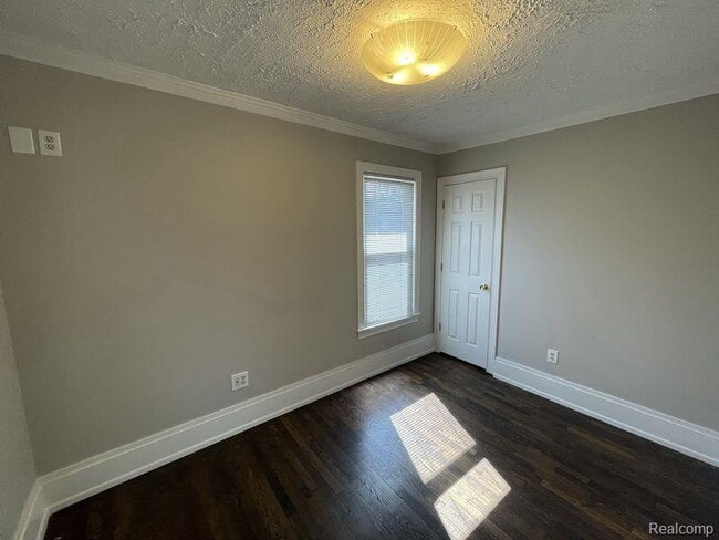 Building Photo - 219 La Plaza Ct