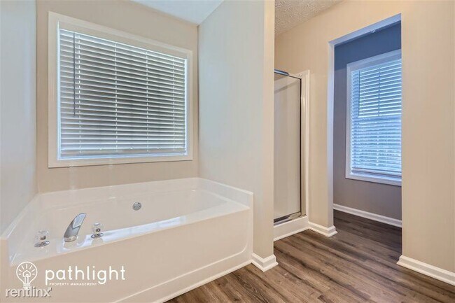 Building Photo - 4 br, 2 bath House - 90 Pebble Lane UNIT