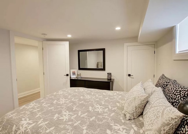 Building Photo - TYwardy