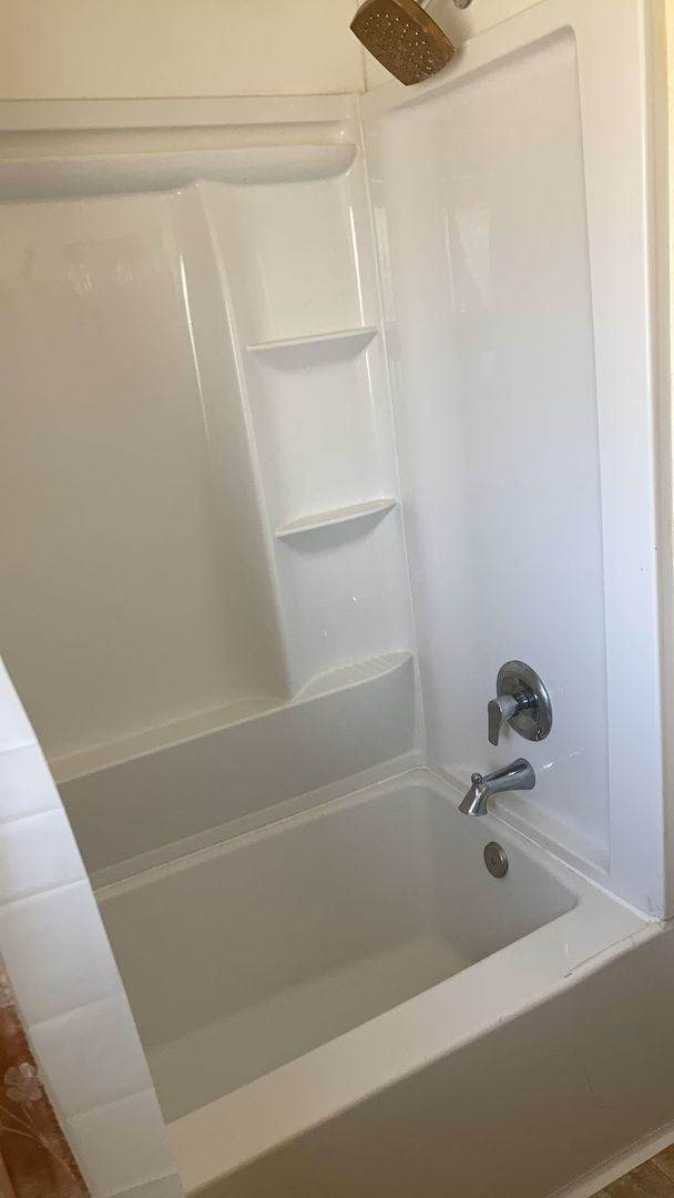 Building Photo - Huge Home In The West Bench Neighborhood!