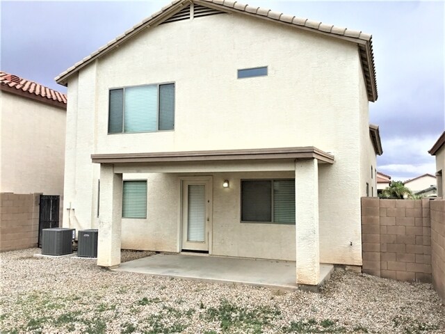 Building Photo - 446 E Kelsi Ave