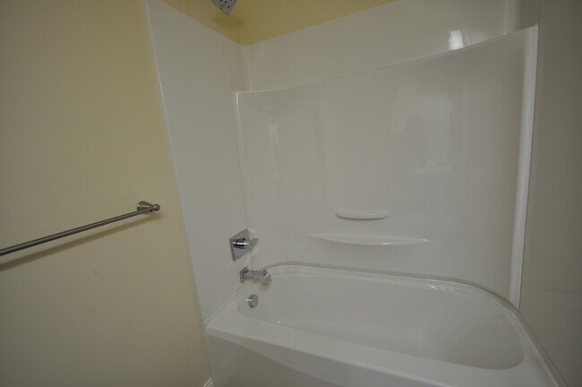 Building Photo - Pink Star- Pre-Leasing Now for the Fall Se...