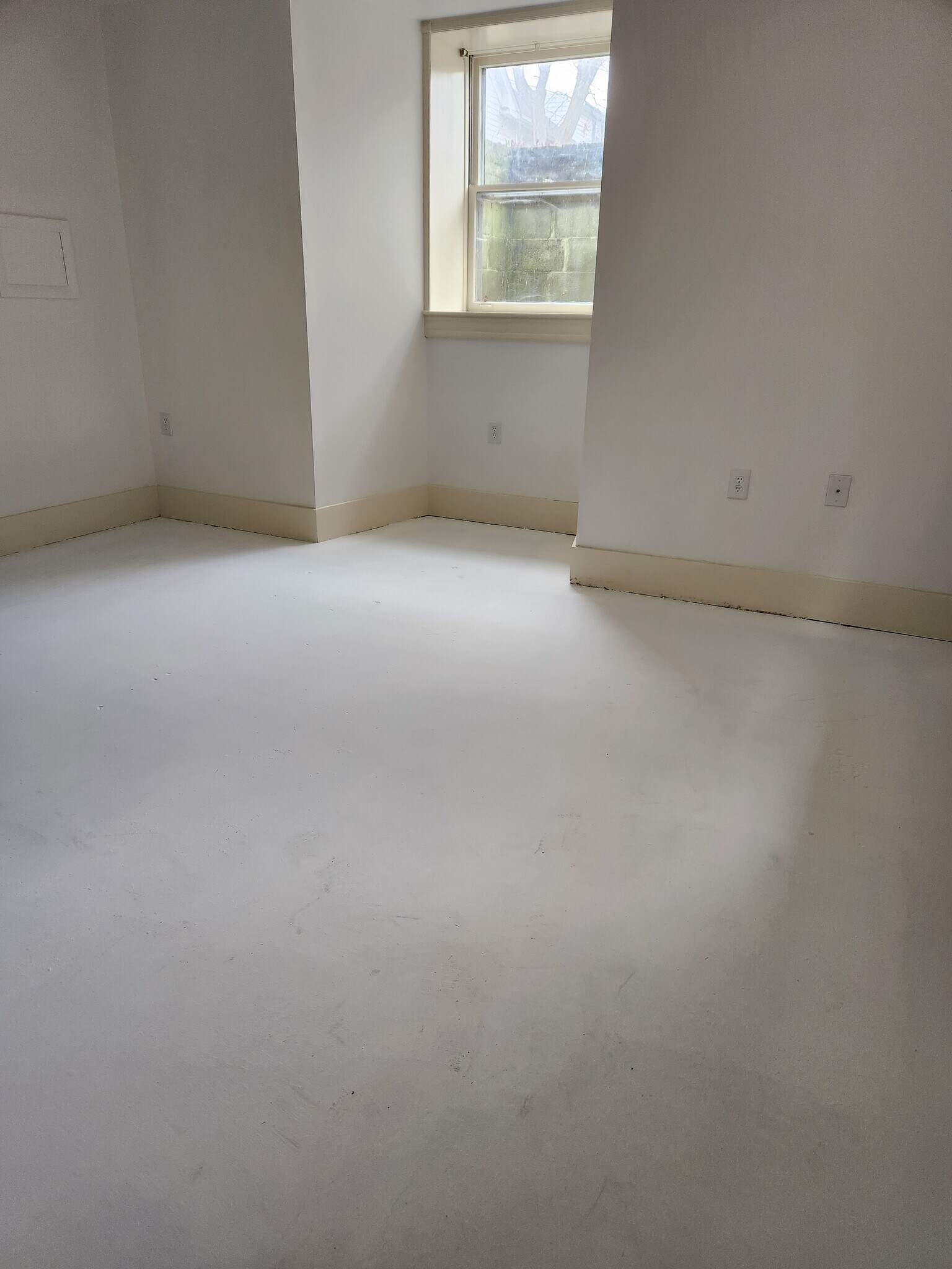 Building Photo - 125 Peyton St