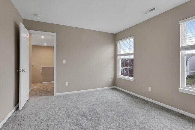 Building Photo - 7449 Sugarbark Dr