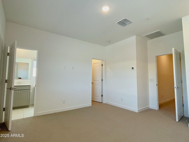 Building Photo - 28065 N 28th Dr